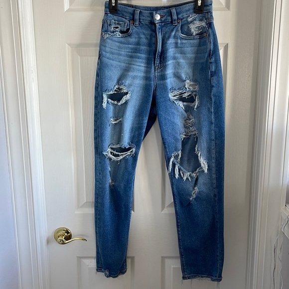 American Eagle Stretch Ripped Jeans - Picture 1 of 4